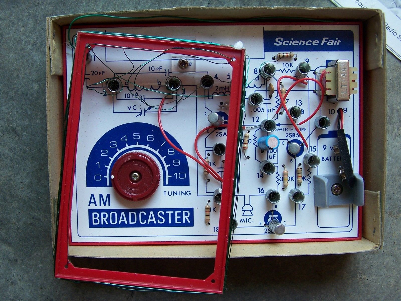 Two transistor AM radio kit vintage 80s Radioshack complete in box 
